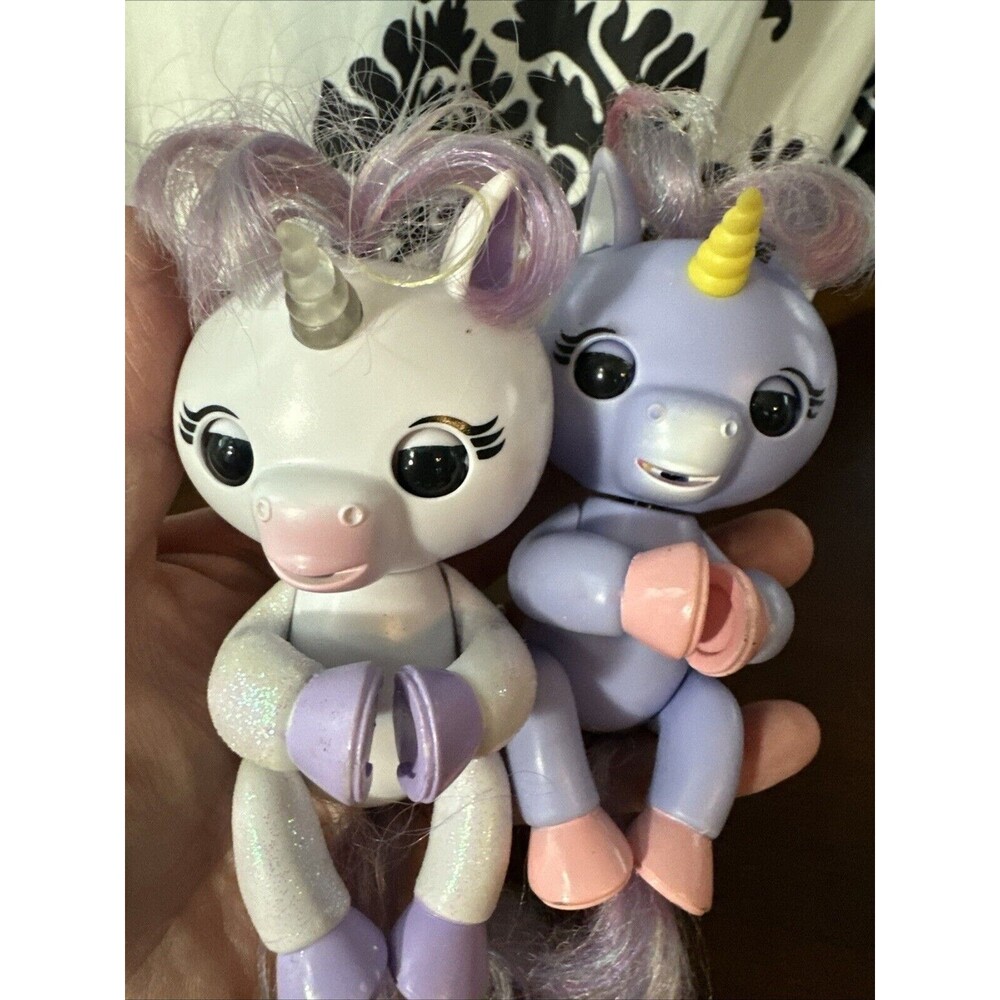 Fingerlings  Lot Of 2 Purple Unicorn White Unicorn